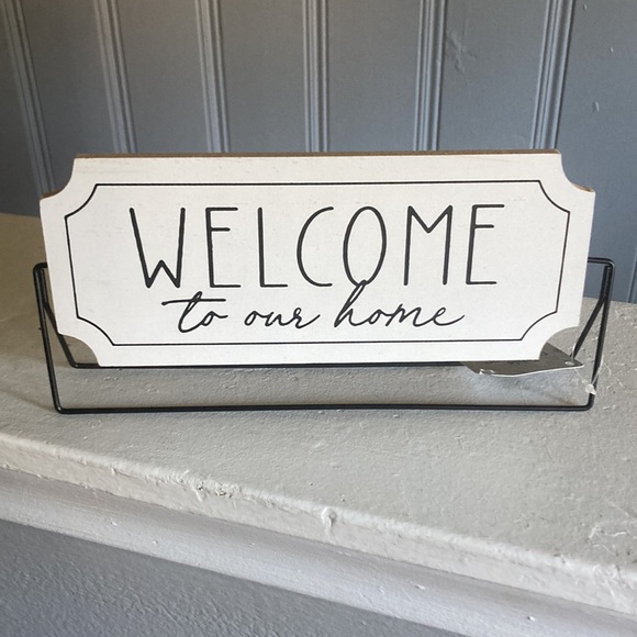 NWT Double Sided Wood & Metal Flip Sign-Welcome to Our Home/Family Gathers Here - Picture 3 of 12